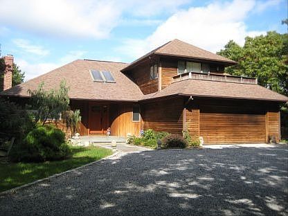 Gracious Quogue Living 