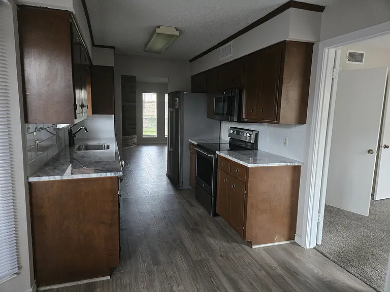 6710 Lexington Dr #6710 — Photo 2