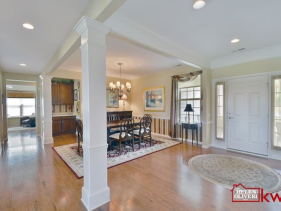 3rd image of 3601 Melody St