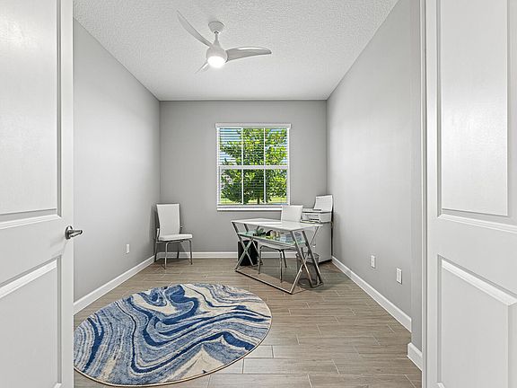 4th image of 7125 Beecher Creek Way