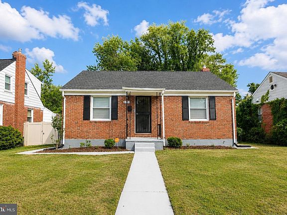 2nd image of 3729 Sylvan Dr