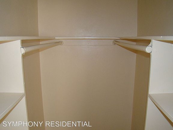 4th image of 1941 NE 51st St APT 36