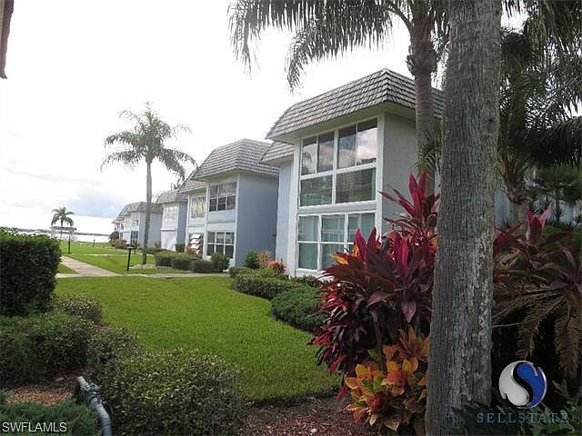 2nd floor-"beautiful view of river"