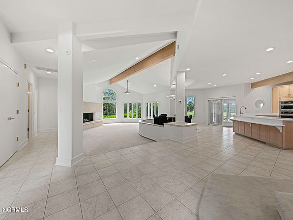 4th image of 3307 Gordonia Circle SE