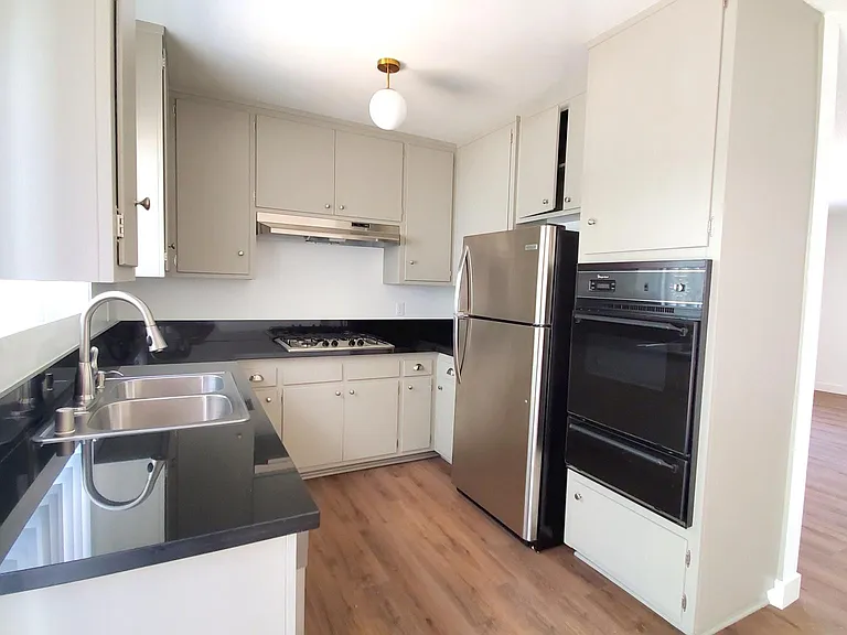 11969 Iowa Ave #5 — Photo 3