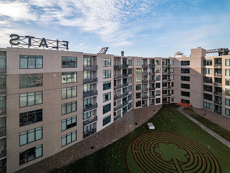 Flats at East Bank — Photo 26
