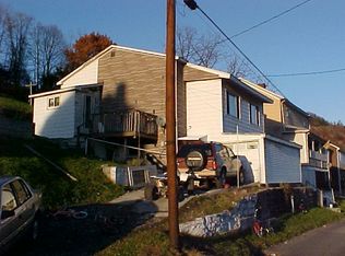 729 Mountain Dr, Summerhill, PA 15958