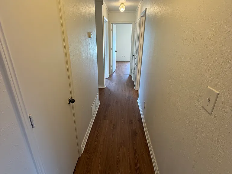 2418 Guerrero Dr — Photo 10