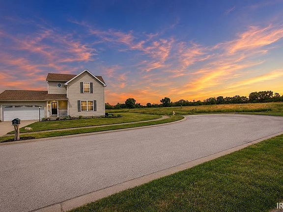 4th image of 204 Walnut Crossing Dr