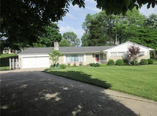 1100 Fairfield Dr, Shelbyville, IN 46176