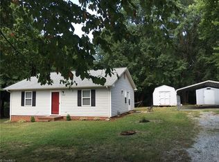 4306 Edgemore Rd, Greensboro, NC 27455