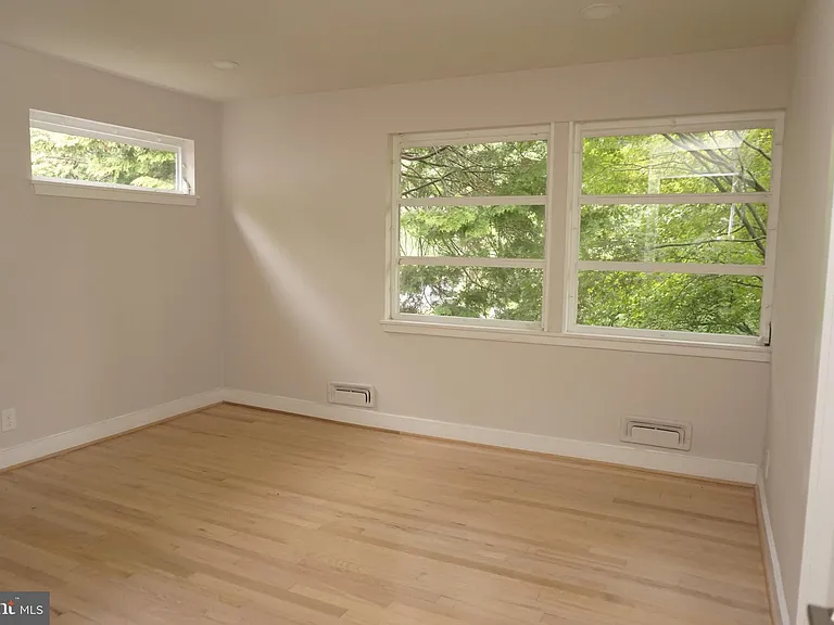 444 Garrison Forest Rd — Photo 8