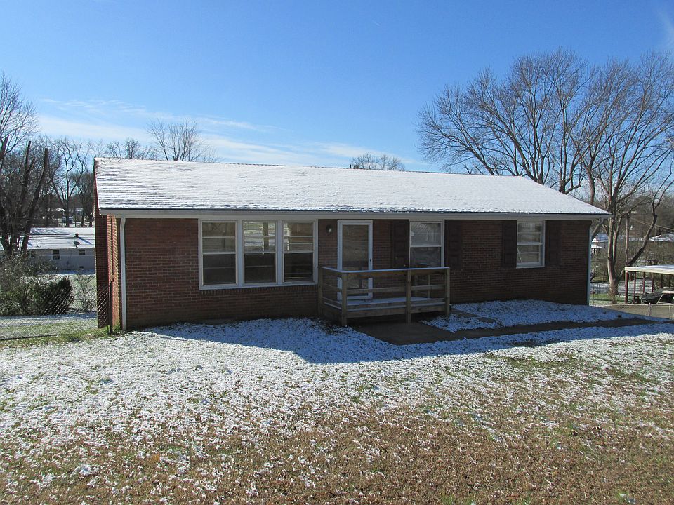 1st image of 130 Lexington Dr