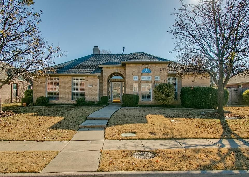 1st image of 3812 Gillespie Dr
