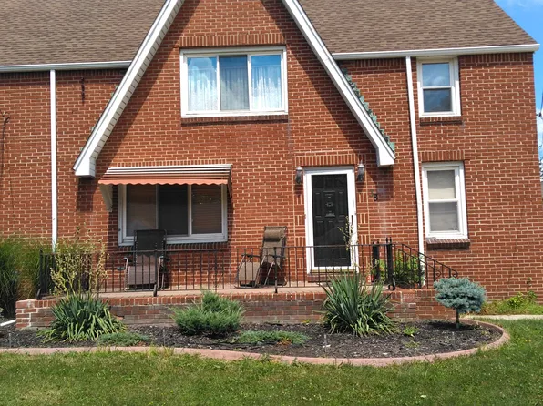 38 Greenwood Ave, Lackawanna, NY 14218