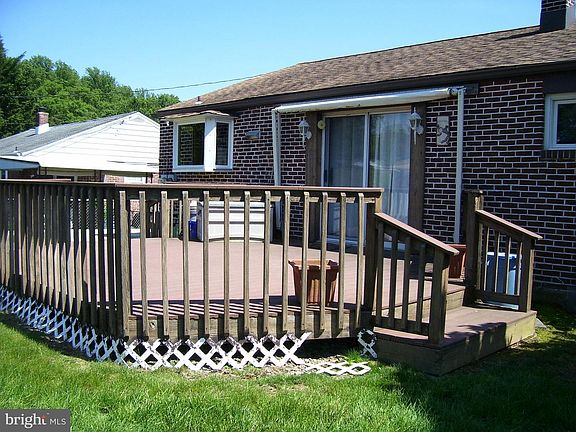 5th image of 2208 S Bent Ln