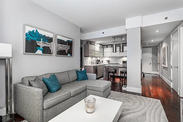 Sold by Living New York | media 3