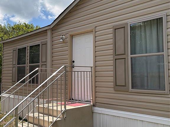 2nd image of 1012 WARDEN LN