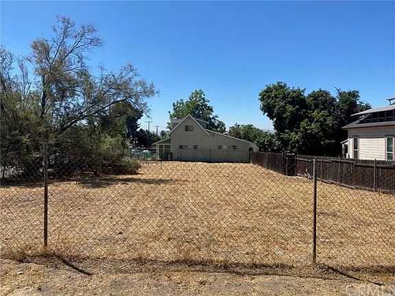 3rd image of 3345 Highland Ave
