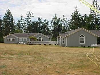 4th image of 2050 Briarwood Dr