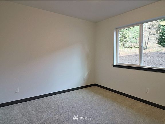 3rd image of 447 Cox Street