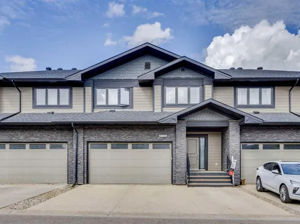 208 E Sparrow Hawk Dr #5, Wood Buffalo, AB T9K 0Y8