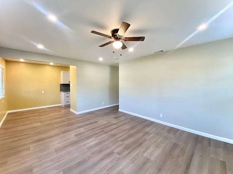5037 Morris Way — Photo 3