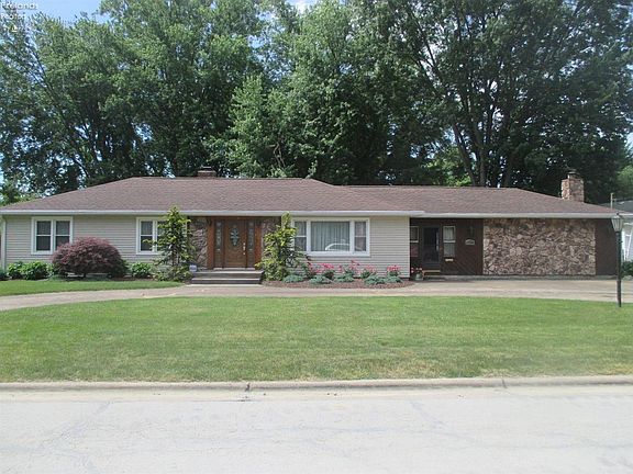 2nd image of 542 Wilder Ave