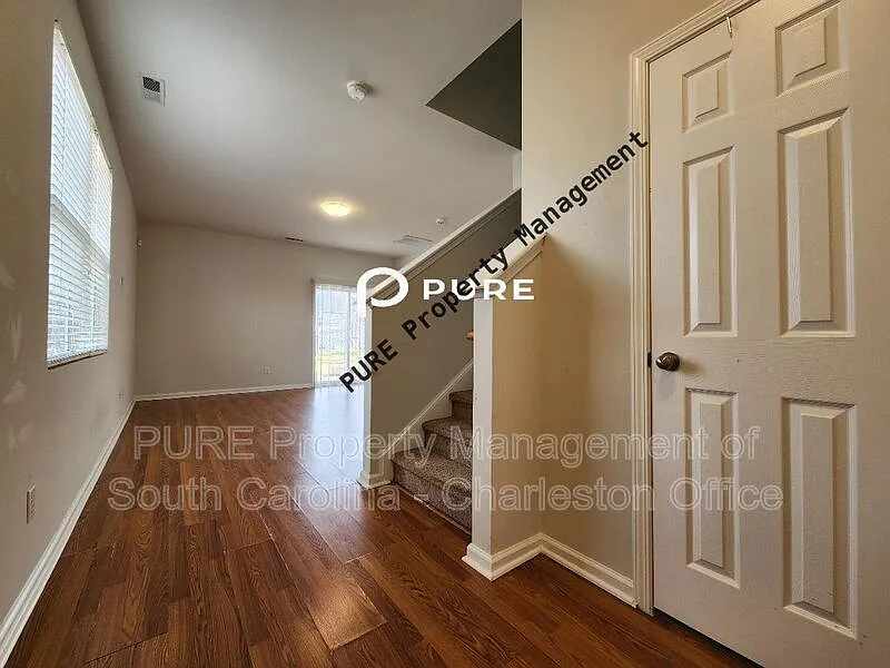 3 bed, 2.5 bath, 1680 sqft, $2,249 — Photo 3