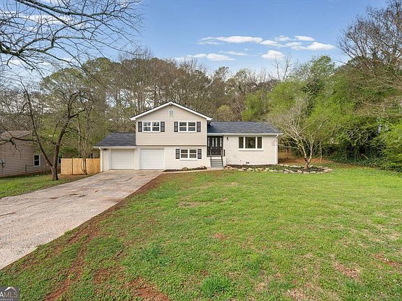 2nd image of 4471 Myrtle Hill Rd NE