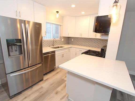2nd image of 4075 Mississippi St APT 2