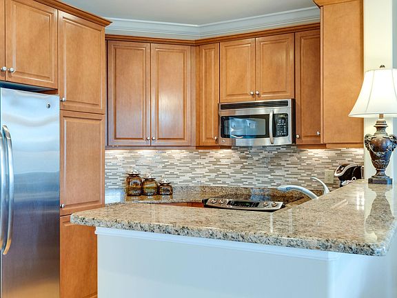 5th image of 400 Warioto Way APT 509