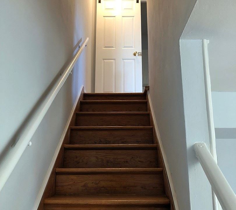 1st image of 608 Brooke St APT D