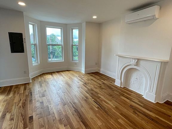 3rd image of 8 Farrington St APT 3