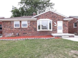 21759 Schroeder Ave, Eastpointe, MI 48021