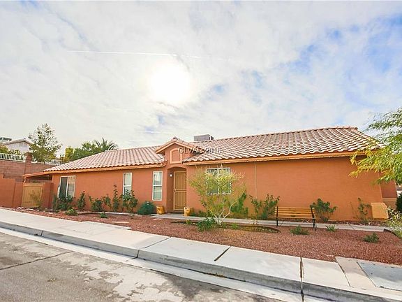 3rd image of 2984 Emerald Creek Dr