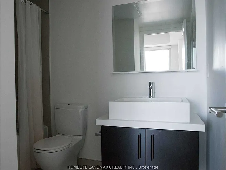 1080 Bay St #2510 — Photo 11