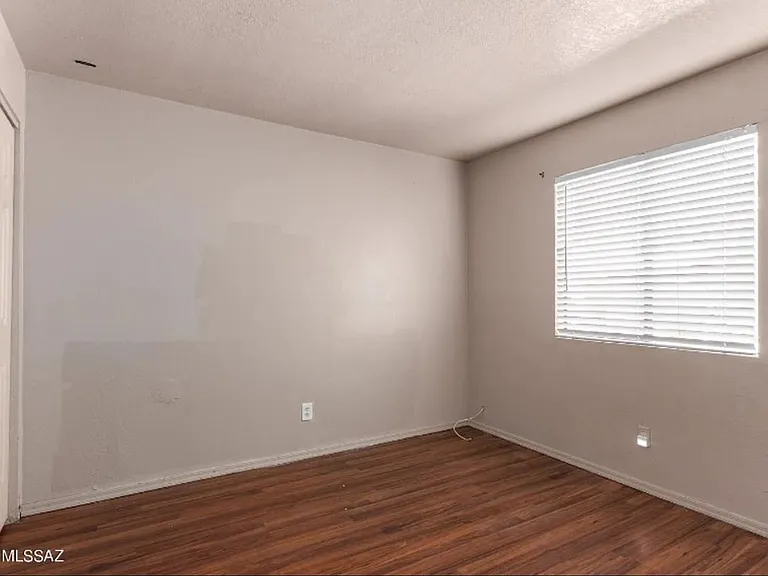 1940 W Chardonnay Dr — Photo 10