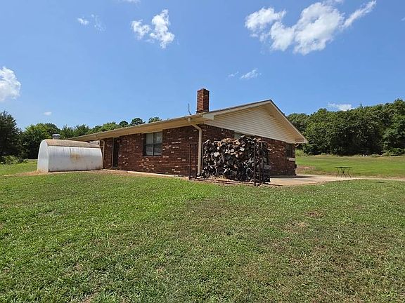 5th image of 43847 Lockhart Ln