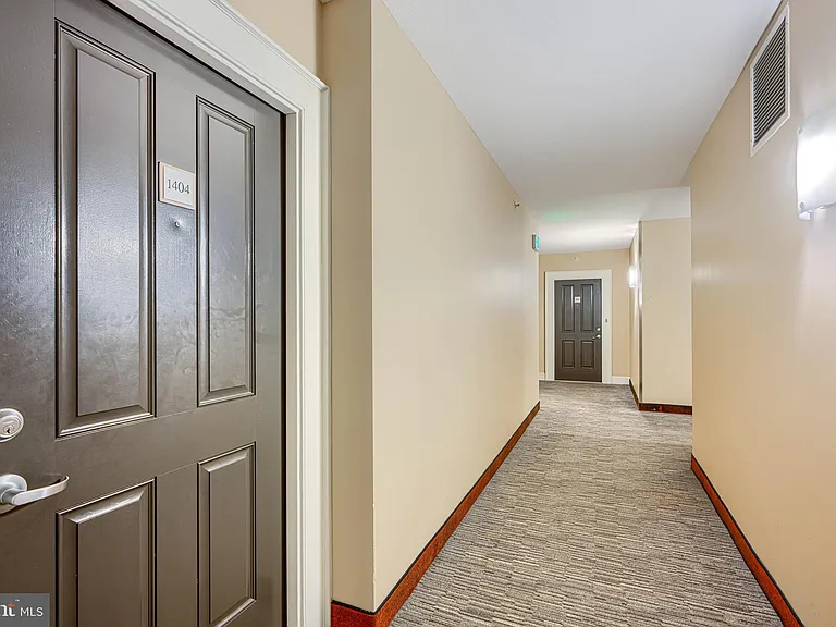 414 Water St #1404 — Photo 3