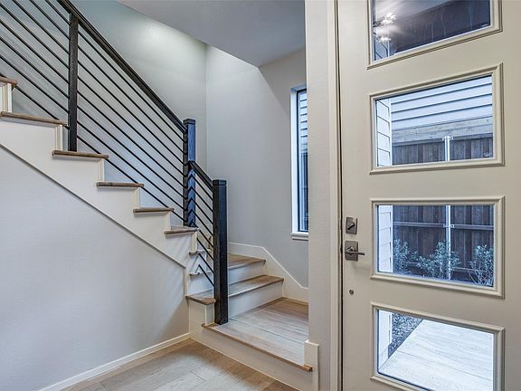 4th image of 6020 Hudson St #9