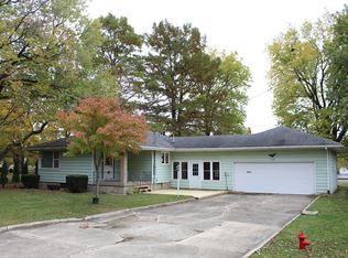 530 E Front St, Gilman, IL 60938