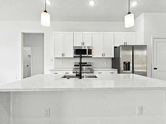 5th image of 15280 SW 50th Avenue Rd