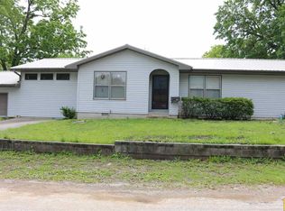 301 N Hudson St, Windsor, MO 65360