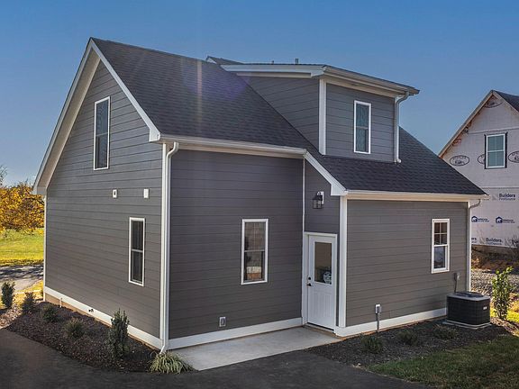 3rd image of 320 Lilly Bell Dr