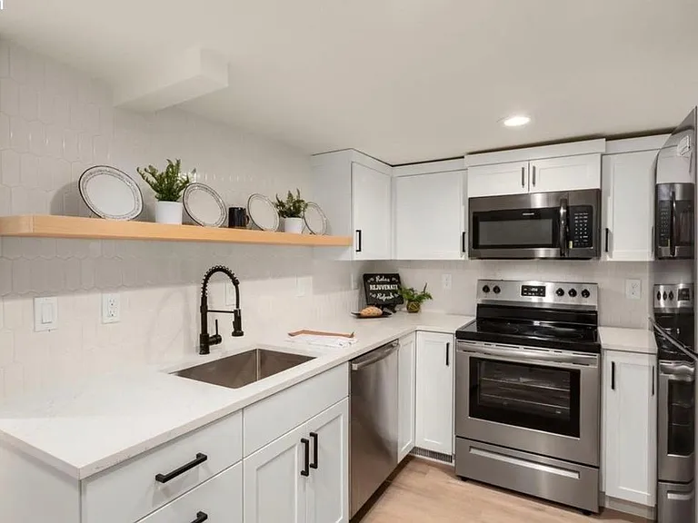 3415 NE 41st Ave #1 — Photo 5