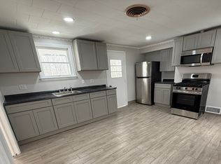 28 Elm St #2, North Brookfield, MA 01535