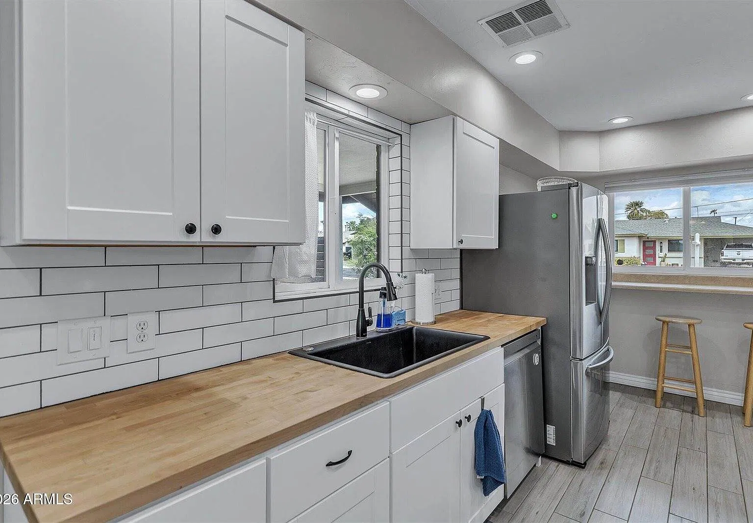 3 bed, 1386 sqft, $3,400 — Photo 3