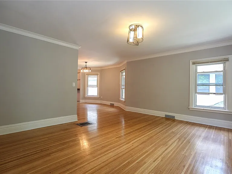 29 Birch Cres #UP — Photo 11