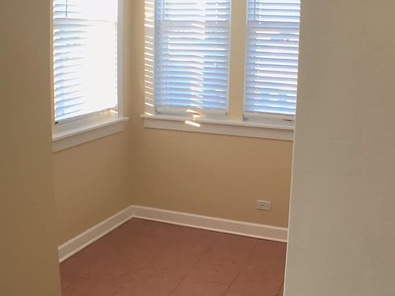 3rd image of 4343 N Sacrmnto Ave APT 3B